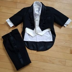 Baby Tuxedos! (6-12 M) Cutest! 4-Piece Set!